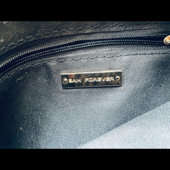 3 AM Forever embroidered velvet clutch with removable chain strap NWOT - Picture 4 of 4